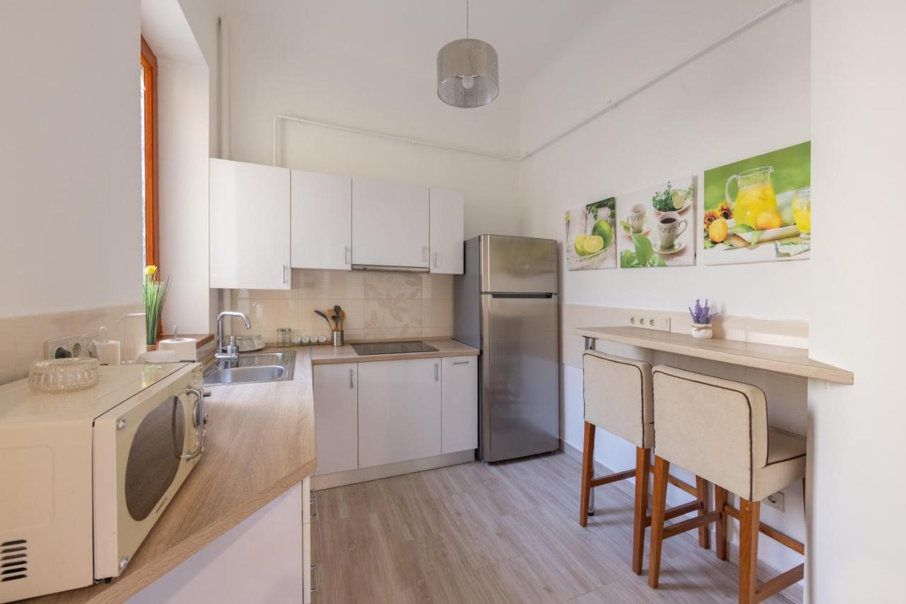 Corvin Appartement *